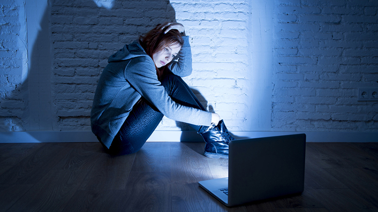 Stalker l&agrave; ai? Stalk Facebook l&agrave; như thế n&agrave;o?