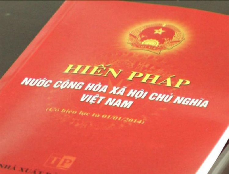 Hiến pháp là gì? Cùng so sánh 5 bản Hiến pháp Việt Nam từ trước đến nay.