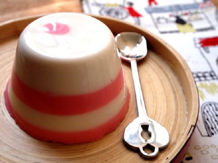 Pudding thạch dừa