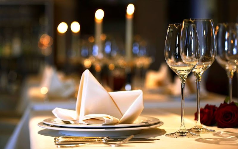 C&oacute; g&igrave; tr&ecirc;n b&agrave;n ăn Fine Dining?