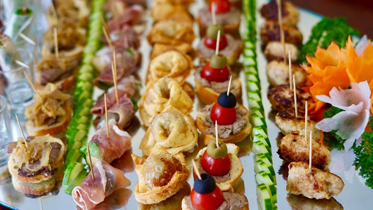 Canape &ndash; Thưởng thức tiệc Canape nhỏ xinh nhưng đẳng cấp