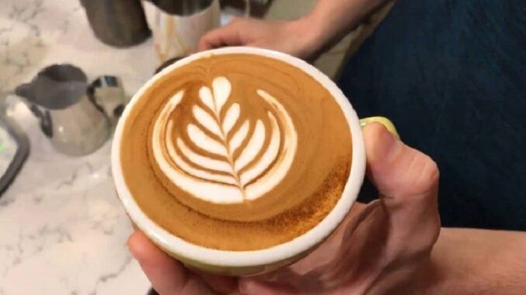Mẫu latte art h&igrave;nh hoa Tulip&nbsp;