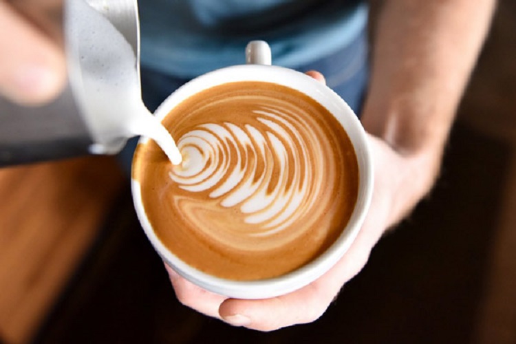 Kiểu r&oacute;t tự do - Free Pouring