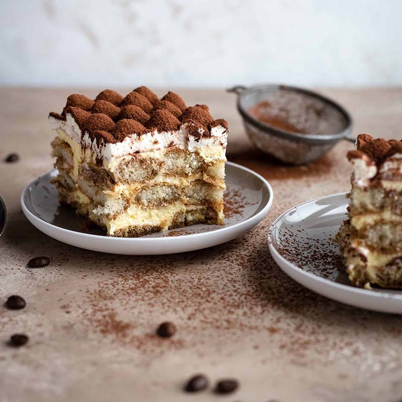 Hướng dẫn c&aacute;ch l&agrave;m b&aacute;nh Tiramisu ngon, đơn giản