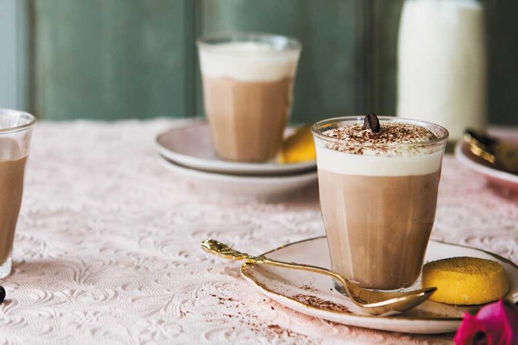 Macchiato l&agrave; g&igrave;?