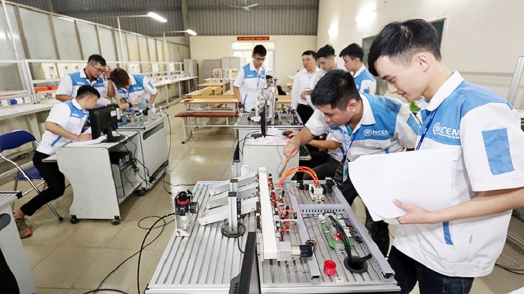 Học Đại học được g&igrave;?