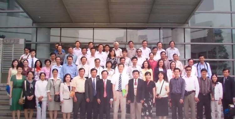 Đội ngũ giảng vi&ecirc;n