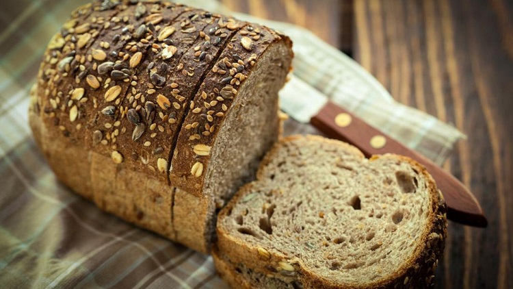 Ăn bao nhi&ecirc;u b&aacute;nh m&igrave; đen l&agrave; hợp l&yacute;