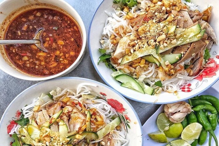 B&uacute;n mắm n&ecirc;m
