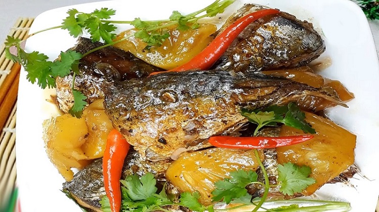C&aacute; kho thơm