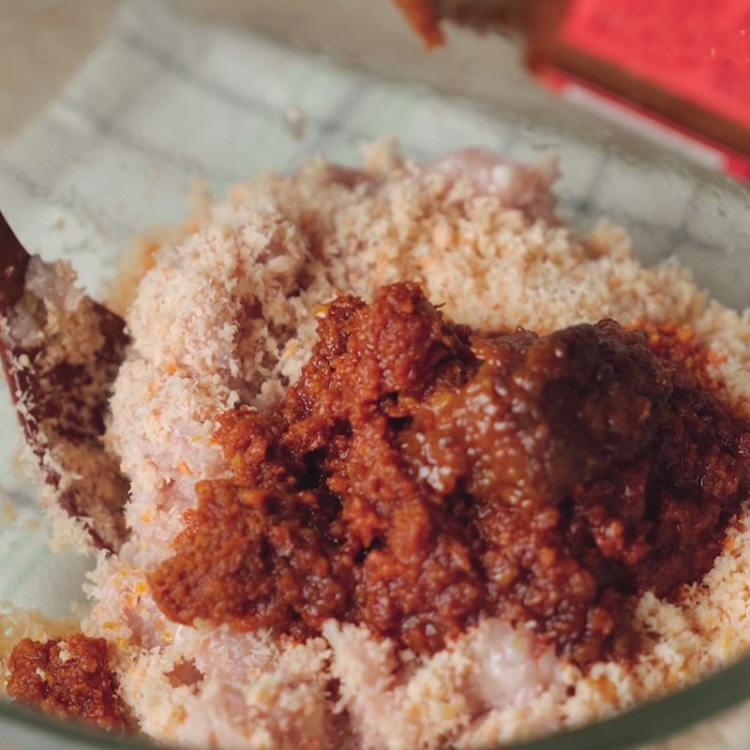 Làm chả cua