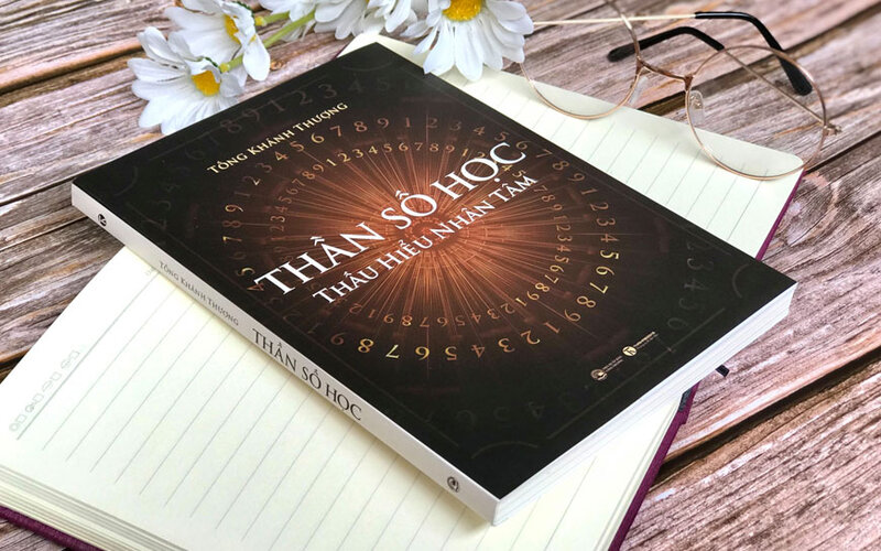 S&aacute;ch Thấu hiểu nh&acirc;n t&acirc;m Tống Kh&aacute;nh Thượng
