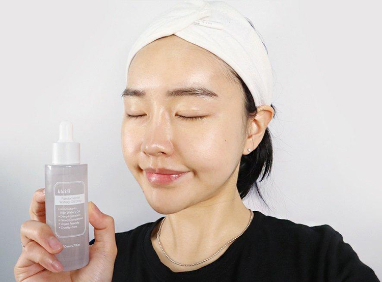 Serum dưỡng ẩm l&agrave; g&igrave;?