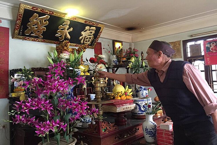 Khi n&agrave;o th&igrave; lau dọn b&agrave;n thờ gia ti&ecirc;n