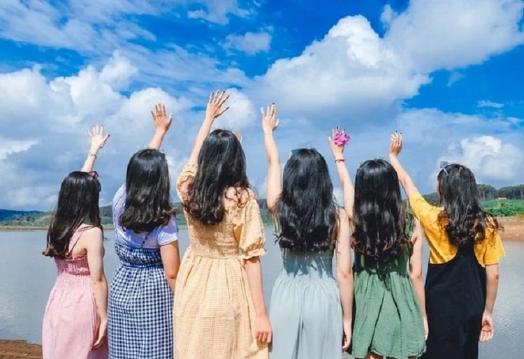 Nằm mơ thấy bạn học cũ rất th&acirc;n