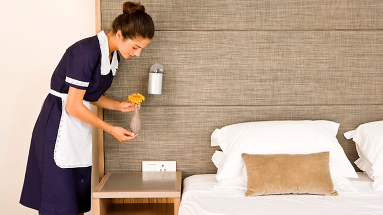 Nhân viên buồng phòng là gì? Công việc nhân viên buồng phòng có vất vả không?
