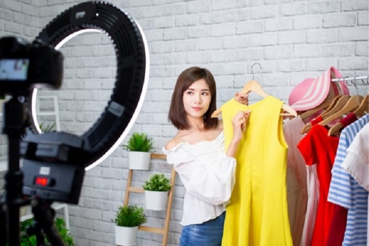 C&aacute;ch l&ecirc;n kịch bản live stream