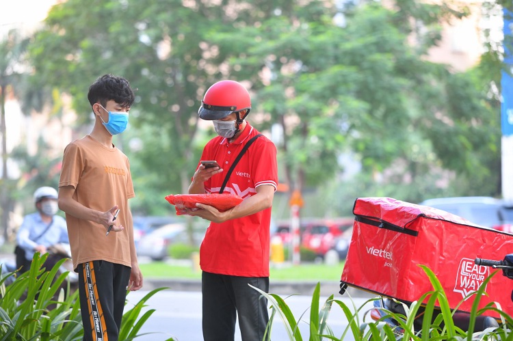 Viettel Post tuyển dụng vị trí việc làm nào? Mức lương bao nhiêu?