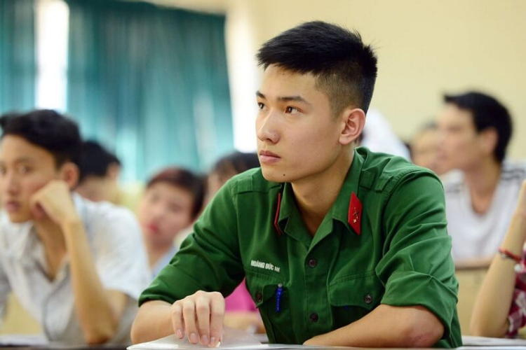 Ngành Hậu cần quân sự thi khối gì? điểm chuẩn cao không?