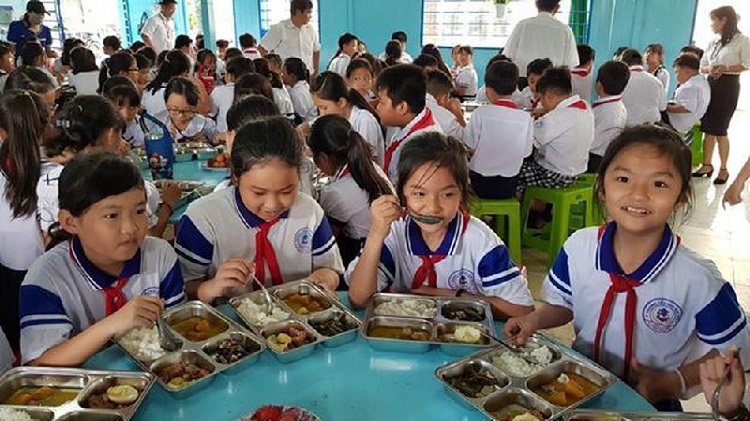 Trường nội trú hay trường bán trú là lựa chọn phù hợp nhất cho con bạn?