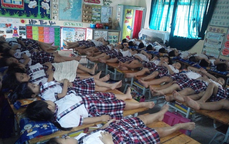 Trường nội trú hay trường bán trú là lựa chọn phù hợp nhất cho con bạn?