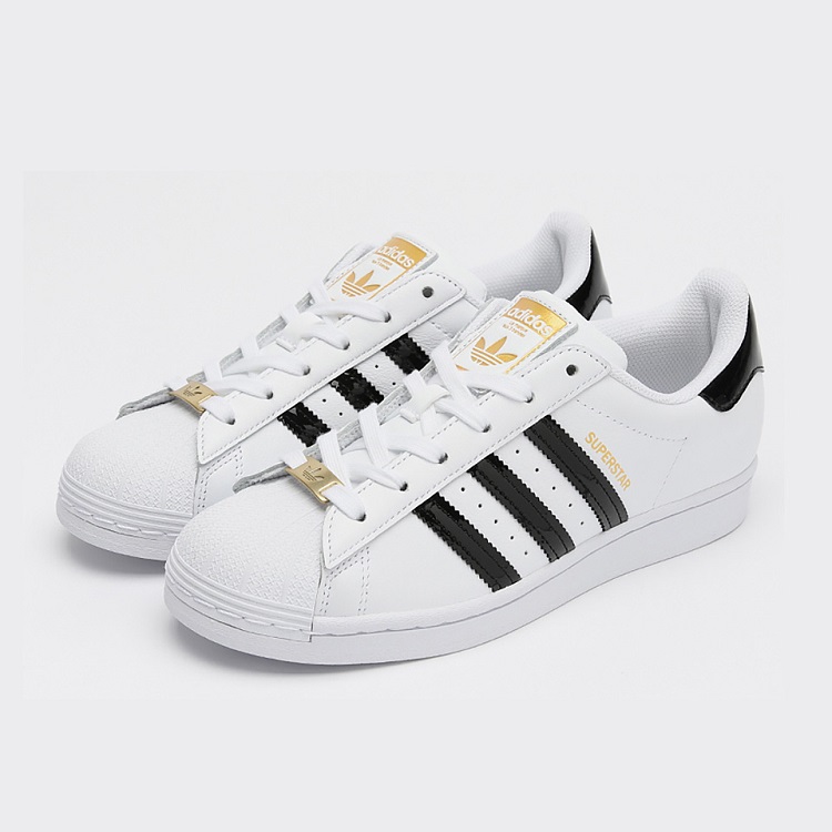 Phối trang phục Adidas ph&ugrave; hợp