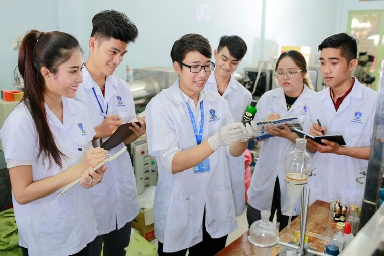 Những l&yacute; do n&ecirc;n ứng tuyển vị tr&iacute; kỹ sư h&oacute;a học&nbsp;
