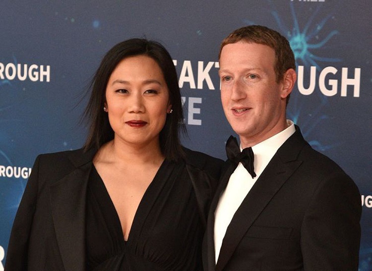 Mark Zuckerberg b&ecirc;n người vợ của m&igrave;nh