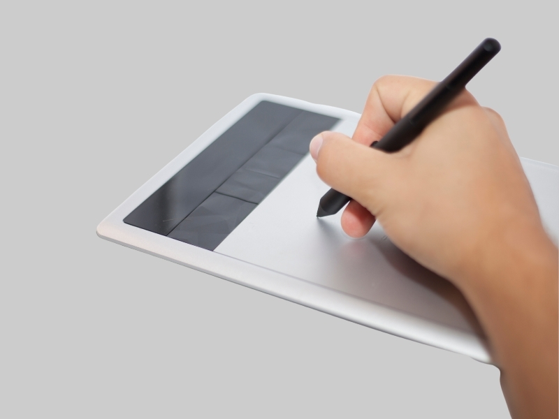 Chuyên viên thiết kế có nên dùng Wacom không?