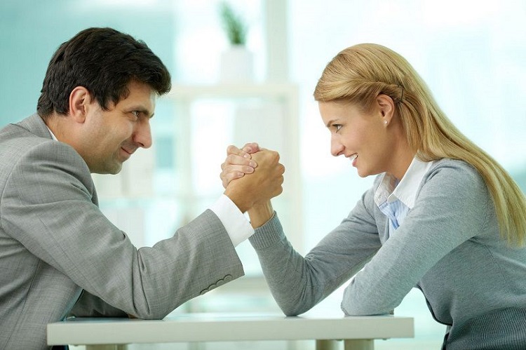 Hiệu suất l&agrave;m việc của nh&acirc;n vi&ecirc;n gi&uacute;p đem lại lợi thế cạnh tranh tr&ecirc;n thị trường cho doanh nghiệp