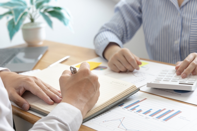 Người tham chiếu là gì? Hướng dẫn cách thêm người tham chiếu cho mọi CV